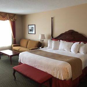 Deluxe King Room Mobility Access or Non-Smoking
