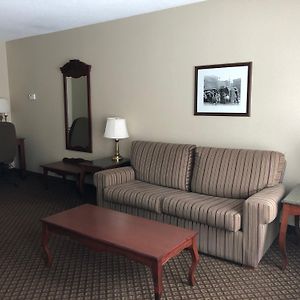 Queen Suite